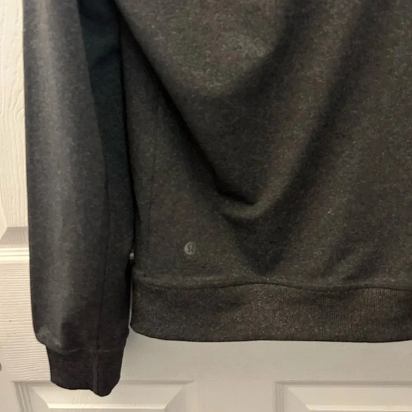 Lululemon sojourn jacket M - Picture 3 of 6